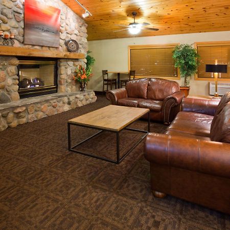 Americinn By Wyndham Bismarck Interior foto